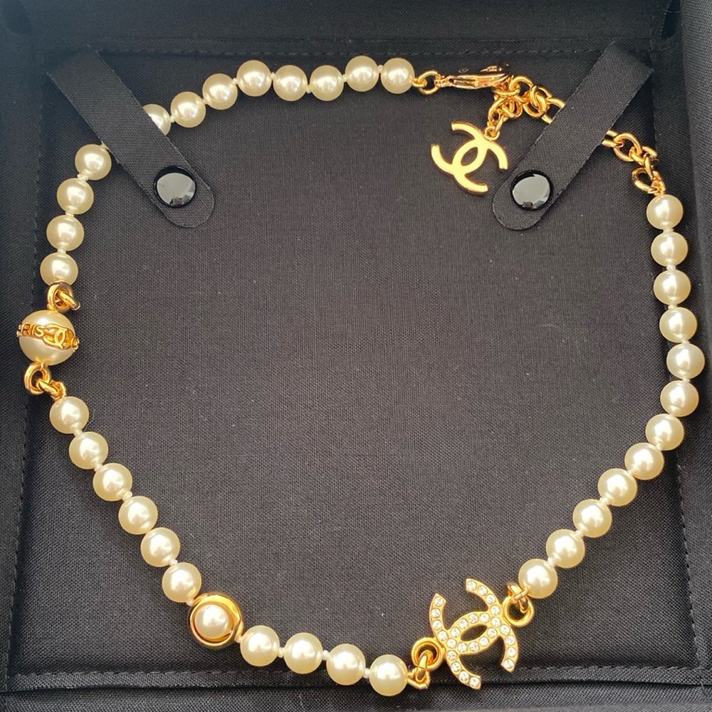 Brand New CHANEL Pearly White and Crystal Necklace